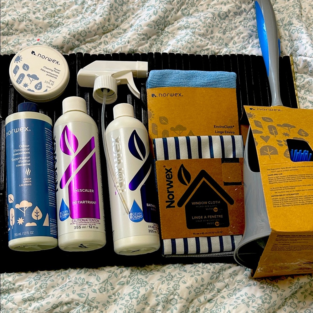 Norwex Bathroom & General Cleaning Supplies NEW Chemical free, prices are firm.